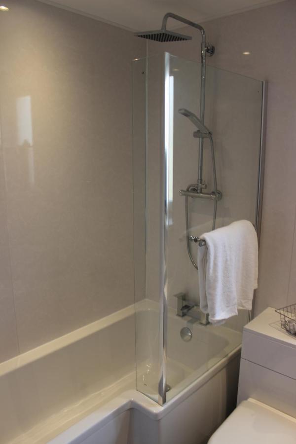 Bed and Breakfast Grosvenor House - Onsite Free Parking Ілфракомб Екстер'єр фото