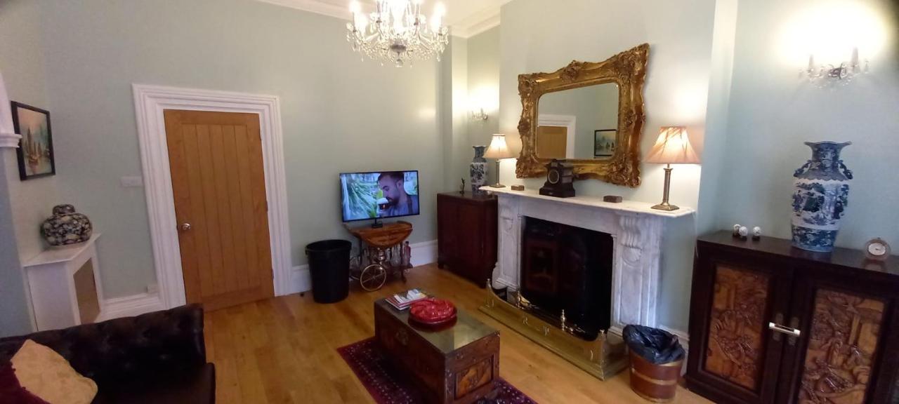 Bed and Breakfast Grosvenor House - Onsite Free Parking Ілфракомб Екстер'єр фото