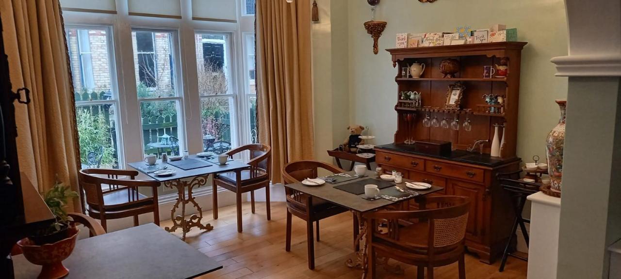 Bed and Breakfast Grosvenor House - Onsite Free Parking Ілфракомб Екстер'єр фото